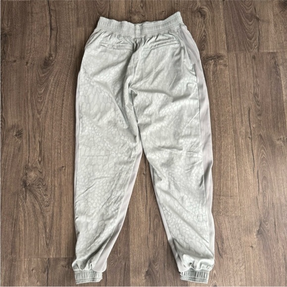 Athleta Brooklyn Lined Serpentine Athletic Casual Joggers - Picture 3 of 8